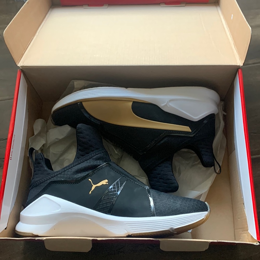 7.5 PUMA Fierce Gold. Black-Gold. True to size